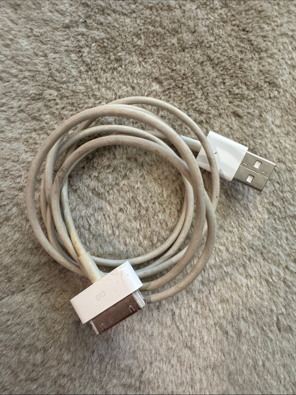 White 30-pin to USB Charging Cable for Cell Phones & Accessories